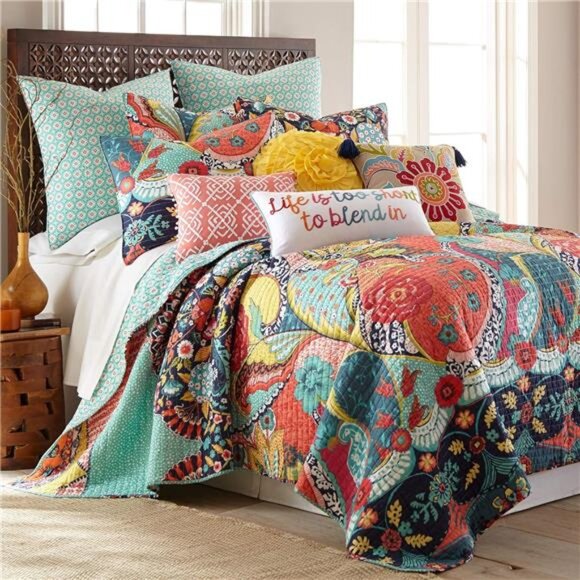 Jules Quilt Set - King/Cal King Quilt (106x92in.) +Pillow Shams (36x20in.)